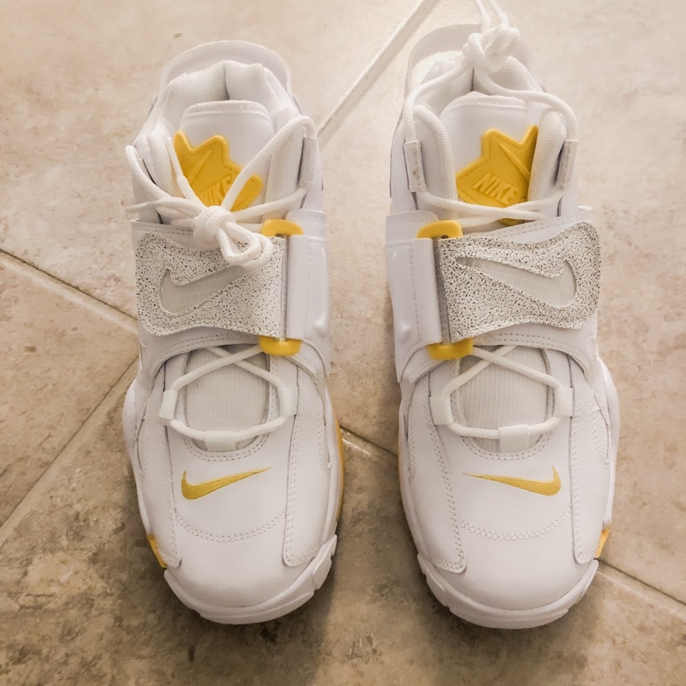 W NIKE Air Barrage Sz 8